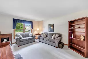 1990 Tyler Ln, De Pere, WI 54115 - Photo 3