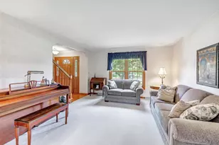 1990 Tyler Ln, De Pere, WI 54115 - Photo 5