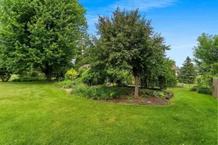 2542 Riverview Dr, Green Bay, WI 54313 - Photo 47