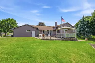926 Millbrook Dr, Neenah, WI 54956 - Photo 39