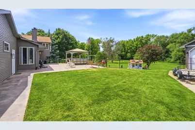 926 Millbrook Drive, Neenah, WI 54956 - Photo 33