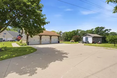926 Millbrook Drive, Neenah, WI 54956 - Photo 31