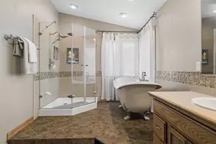 926 Millbrook Dr, Neenah, WI 54956 - Photo 19