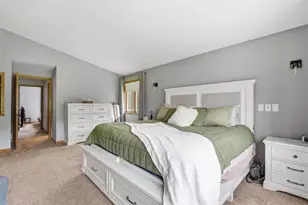 926 Millbrook Dr, Neenah, WI 54956 - Photo 13