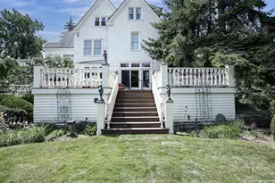 402 E Wisconsin Ave, Neenah, WI 54956 - Photo 9