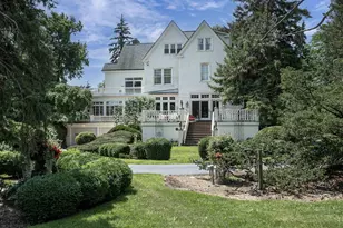402 E Wisconsin Ave, Neenah, WI 54956 - Photo 7