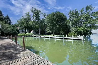 402 E Wisconsin Avenue, Neenah, WI 54956 - Photo 17