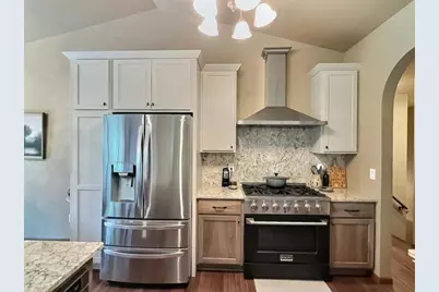 1085 Hillwood Run Drive, Oshkosh, WI 54901 - Photo 7