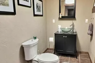1085 Hillwood Run Dr, Oshkosh, WI 54901 - Photo 25