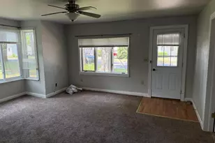 144 E Ontario St, Omro, WI 54963 - Photo 5