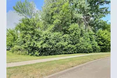 1070 Zacher Drive, Oshkosh, WI 54901 - Photo 3