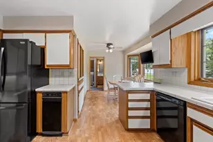 161 St Marys Blvd, Green Bay, WI 54301 - Photo 11