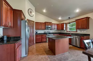 1014 Lacount Rd, Green Bay, WI 54313 - Photo 17