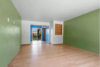 947 Redley Court, Green Bay, WI 54304 - Photo 5