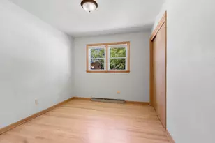 947 Redley Ct, Green Bay, WI 54304 - Photo 17