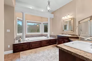 425 Hill Haven Ct, Little Suamico, WI 54141 - Photo 27