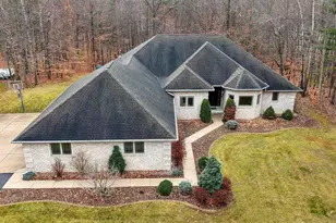 425 Hill Haven Ct, Little Suamico, WI 54141 - Photo 71
