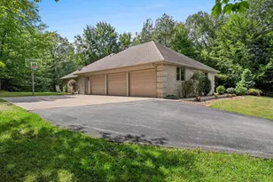 425 Hill Haven Ct, Little Suamico, WI 54141 - Photo 73