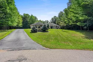 425 Hill Haven Ct, Little Suamico, WI 54141 - Photo 59