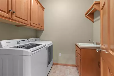 111 Regent Place, Neenah, WI 54956 - Photo 23
