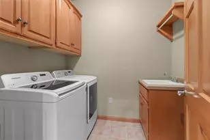 111 Regent Pl, Neenah, WI 54956 - Photo 23