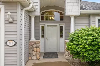 111 Regent Place, Neenah, WI 54956 - Photo 3