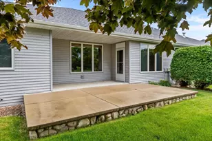 111 Regent Pl, Neenah, WI 54956 - Photo 5