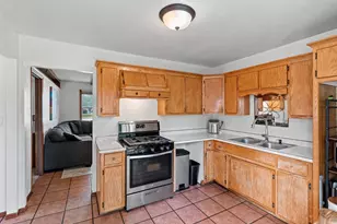 1429 S Oneida St, Green Bay, WI 54304 - Photo 25