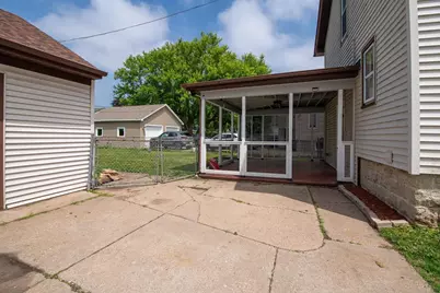 318 Hudson Avenue, Oshkosh, WI 54900 - Photo 21