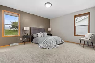 1085 Grassymeadow Ln, Menasha, WI 54952 - Photo 19