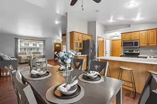 1085 Grassymeadow Ln, Menasha, WI 54952 - Photo 11