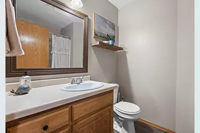 1085 Grassymeadow Lane, Menasha, WI 54952 - Photo 17