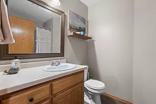 1085 Grassymeadow Ln, Menasha, WI 54952 - Photo 17