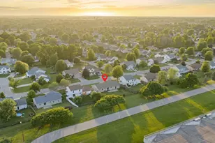 1085 Grassymeadow Ln, Menasha, WI 54952 - Photo 35