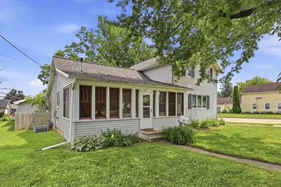 712 Algoma Street, New London, WI 54961 - Photo 1