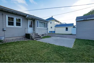 129 E 12th Street, Fond du Lac, WI 54935 - Photo 9