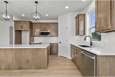 N8851 Killarney Way, Menasha, WI 54952 - Photo 3