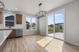 N8851 Killarney Way, Menasha, WI 54952 - Photo 19