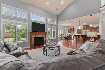 493 Dalton Road, Neenah, WI 54956 - Photo 9