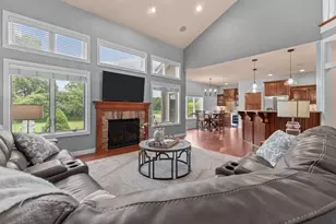 493 Dalton Rd, Neenah, WI 54956 - Photo 9