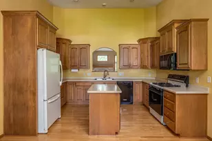 N7914 Creekside Dr, Sherwood, WI 54169 - Photo 9