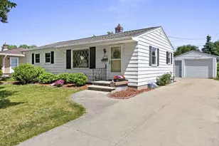 1613 Jay Ln, Green Bay, WI 54304 - Photo 1