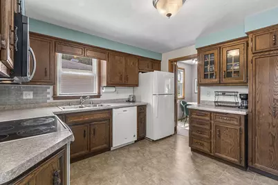 1613 Jay Lane, Green Bay, WI 54304 - Photo 9