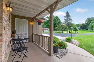 N2935 Valley View Dr, Hortonville, WI 54944 - Photo 7