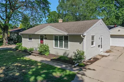 1525 Gross Avenue, Green Bay, WI 54304 - Photo 1
