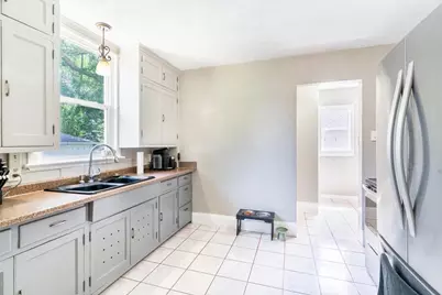 1037 S Roosevelt Street, Green Bay, WI 54301 - Photo 7