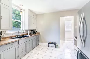 1037 S Roosevelt St, Green Bay, WI 54301 - Photo 7