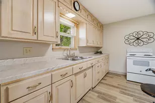 418 Lima St, New London, WI 54961 - Photo 9