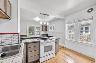 1243 S Irwin Ave, Green Bay, WI 54301 - Photo 17