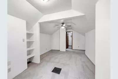 1243 S Irwin Avenue, Green Bay, WI 54301 - Photo 23
